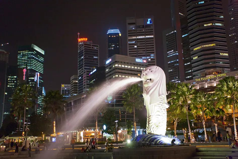 Singapore in December/ Christmas/Holiday Season, Merlion, Orchard Road, Botanic Garden, Sentosa, Raffles Hotel, Financial District logo