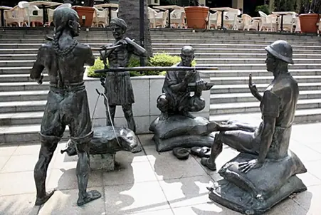 Statues (360 Pano) logo